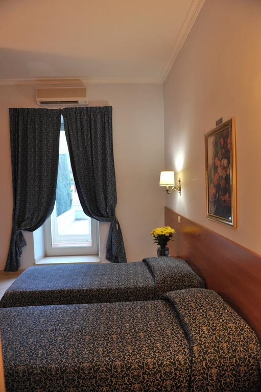 Lodi Apart-hotel Roma