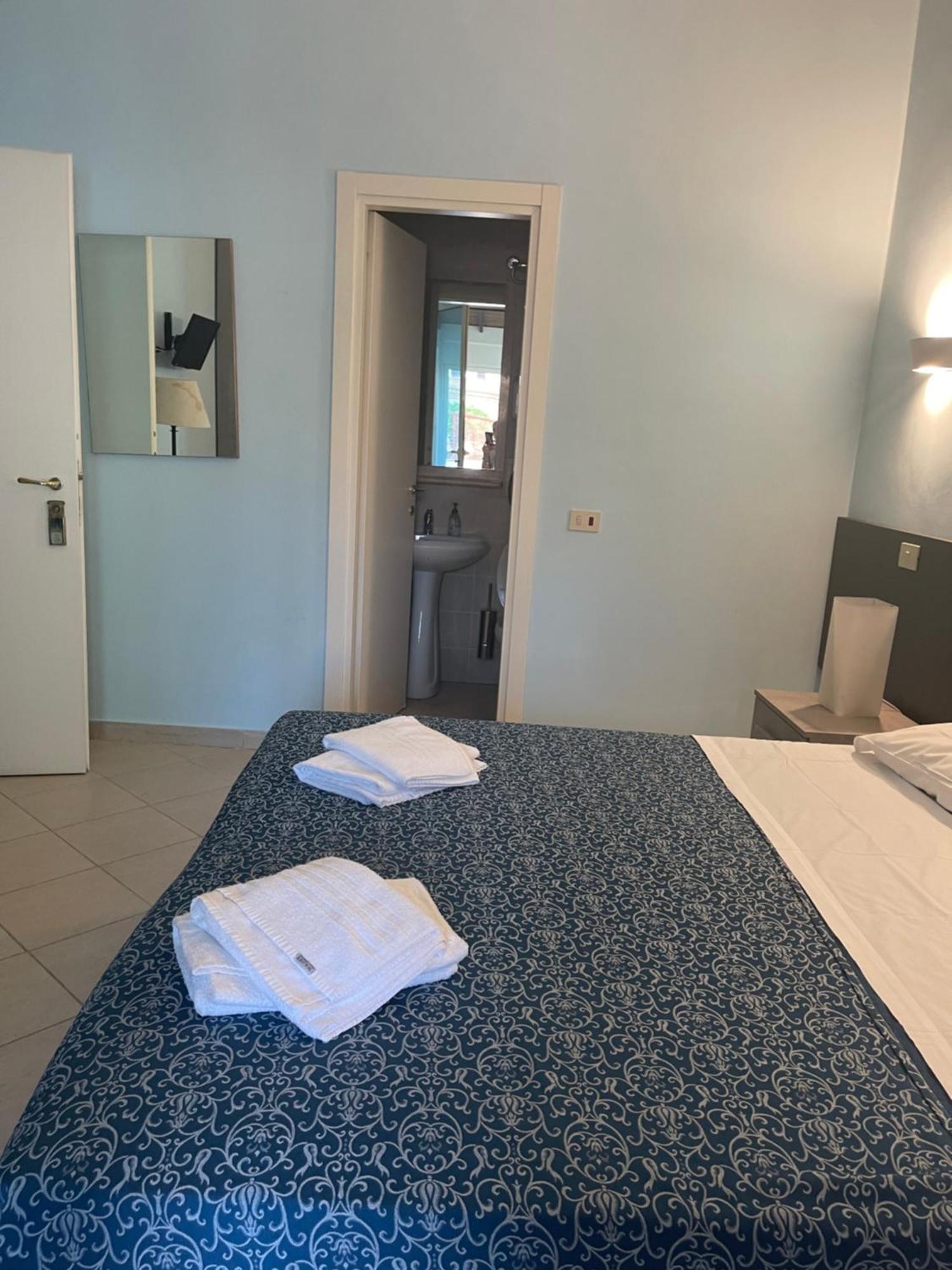 Lodi Apart-hotel Roma